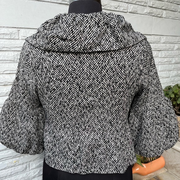 Black and White Woven Coat - Picture 2 of 10